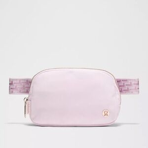 NWT Lululemon Everywhere Belt Bag 1L L Monogram Metallic Blissful Pink/Gold Rare